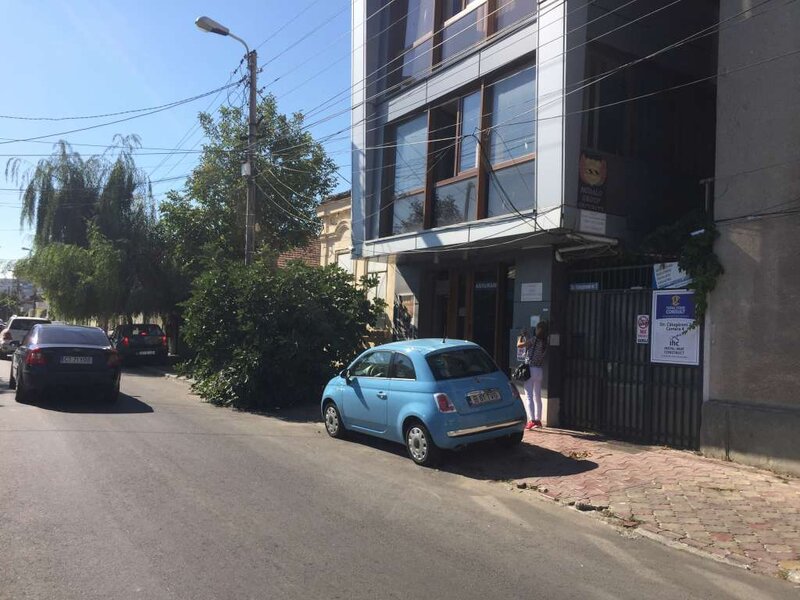 Constanta, langa B-dul Mamaia, colt cu M. Viteazul